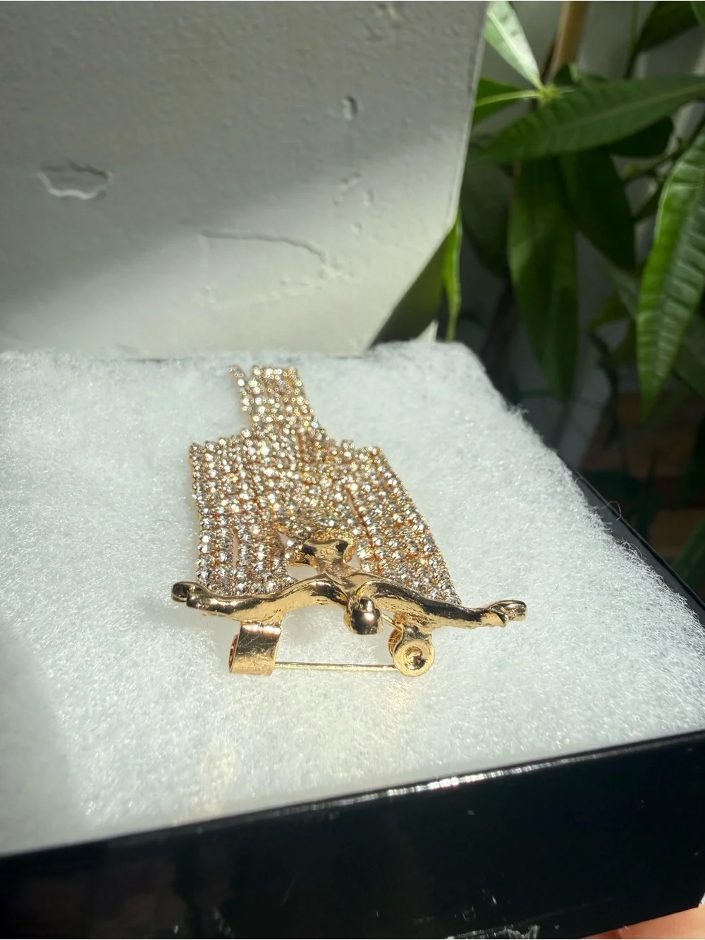 SHOWGIRL BROOCH